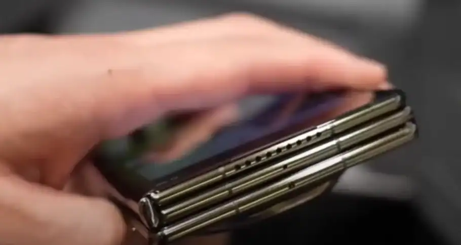 Software Optimization for Tri-Fold Experience